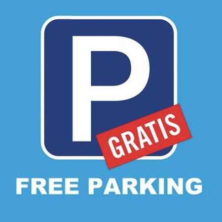 Central And Beautiful Apartment - Free Parking Málaga Buitenkant foto