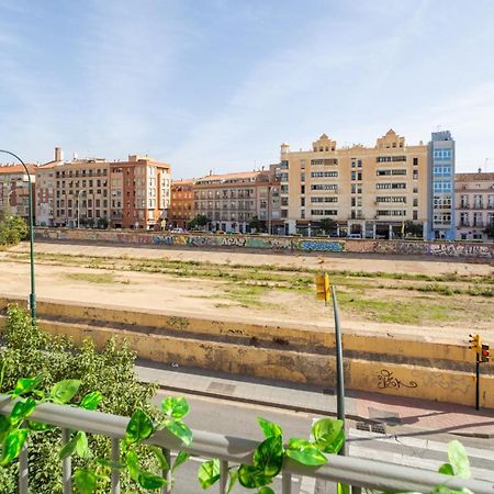Central And Beautiful Apartment - Free Parking Málaga Buitenkant foto