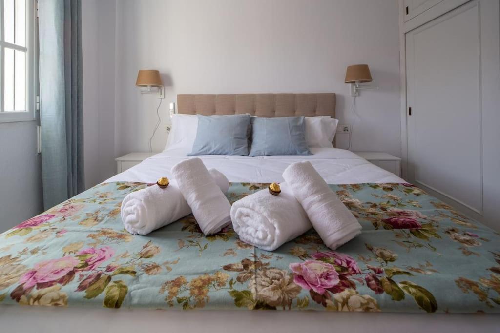 Central And Beautiful Apartment - Free Parking Málaga Buitenkant foto